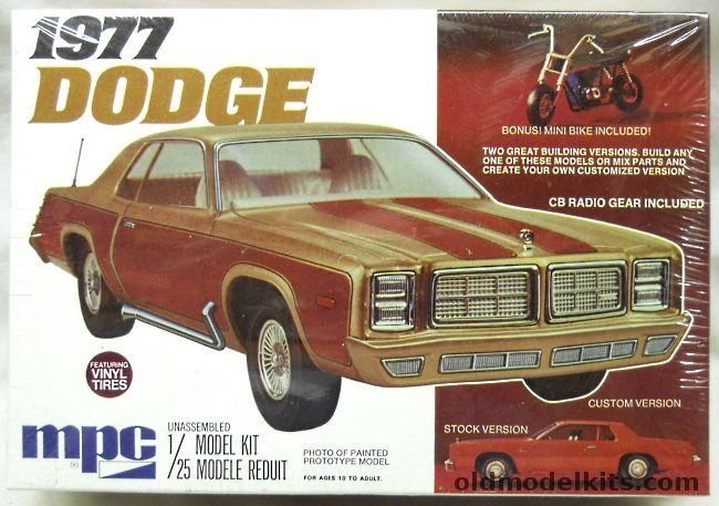 MPC 1/25 1977 Dodge Monaco With Scale Mini-Bike Kit - Stock or Custom, 1-7726 plastic model kit